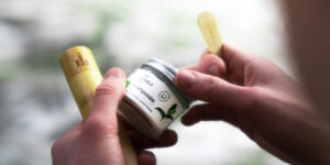 Plastic free and zero-waste toothpaste